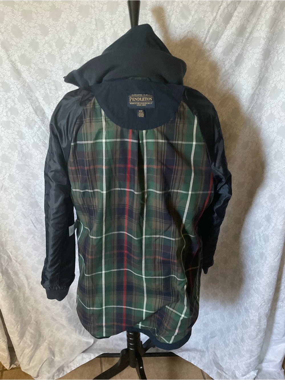 Pendleton Navy Hooded Raincoat with A Plaid Lining - Picture 10 of 11